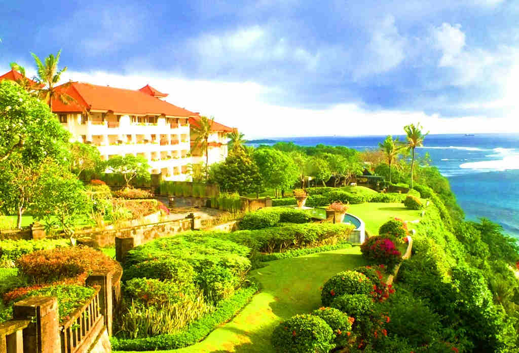 Foto Pantai Nusa Dua Bali di Belakang Grand Nikko Hotel